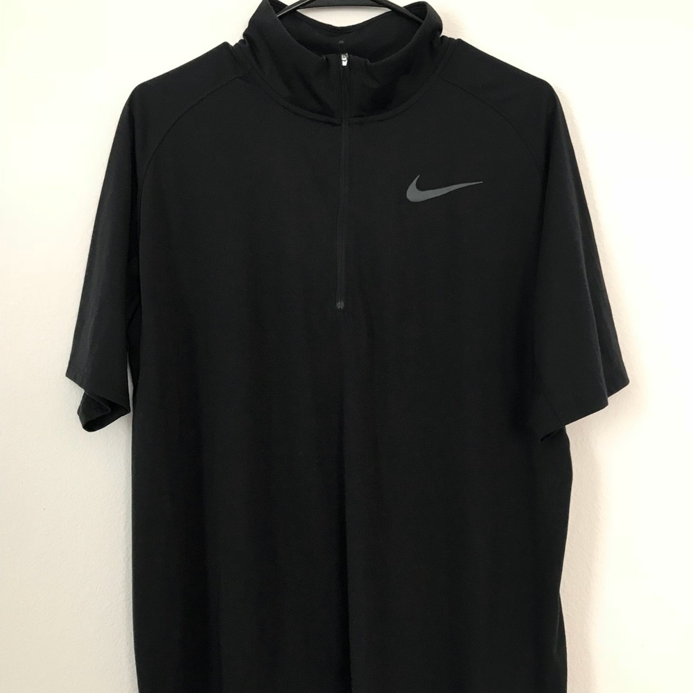 Nike Running Short Sleeve 1/4 Zip Pullover - Large